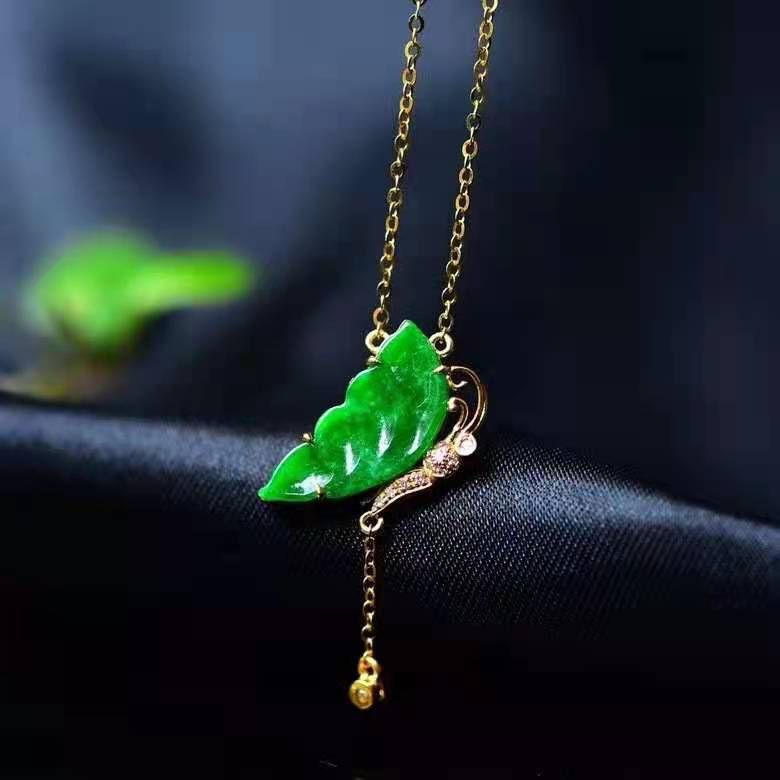 18k金镶嵌精品天然A货冰辣绿蝴蝶锁骨链 整体18k金 精致款