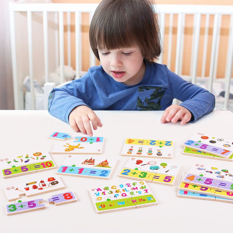 The multi-functional matching and docking puzzle game is rich in color and highly interesting. It can exercise babies' color recognition and visual ability, cultivate logical thinking ability, and exercise early education enlightenment training. It is a parent-child game details Picture