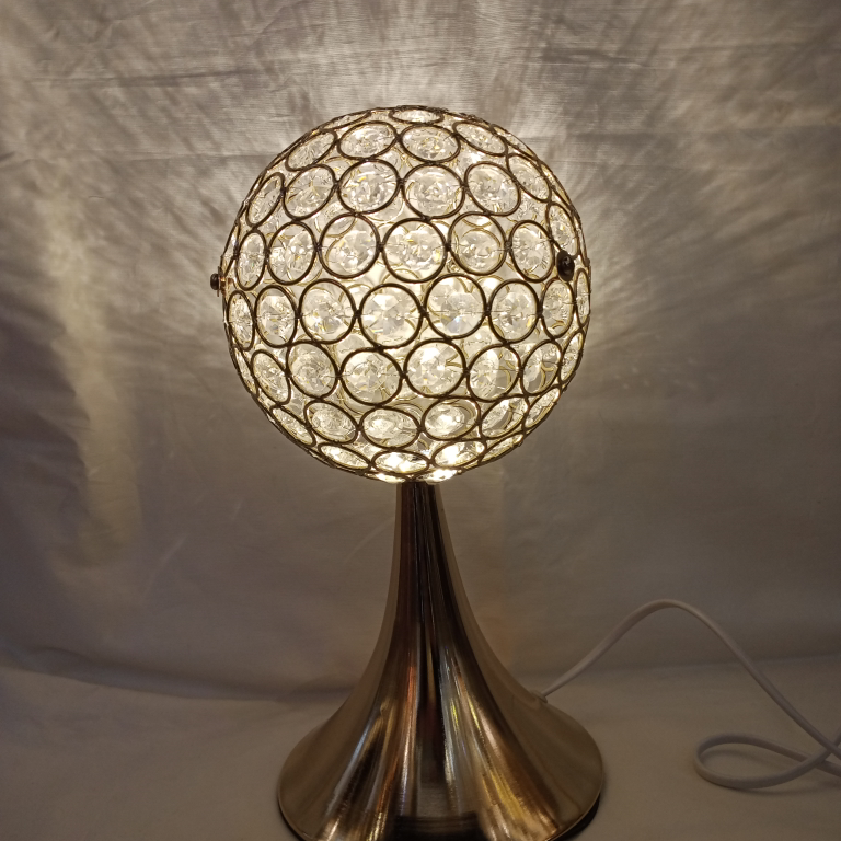 F-8--球形水晶台灯，高档卧室立式沙发床头灯，水晶调光台灯--