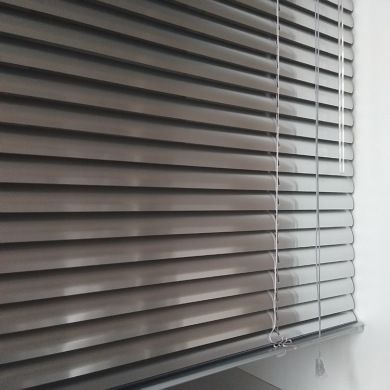 百叶窗帘实物图