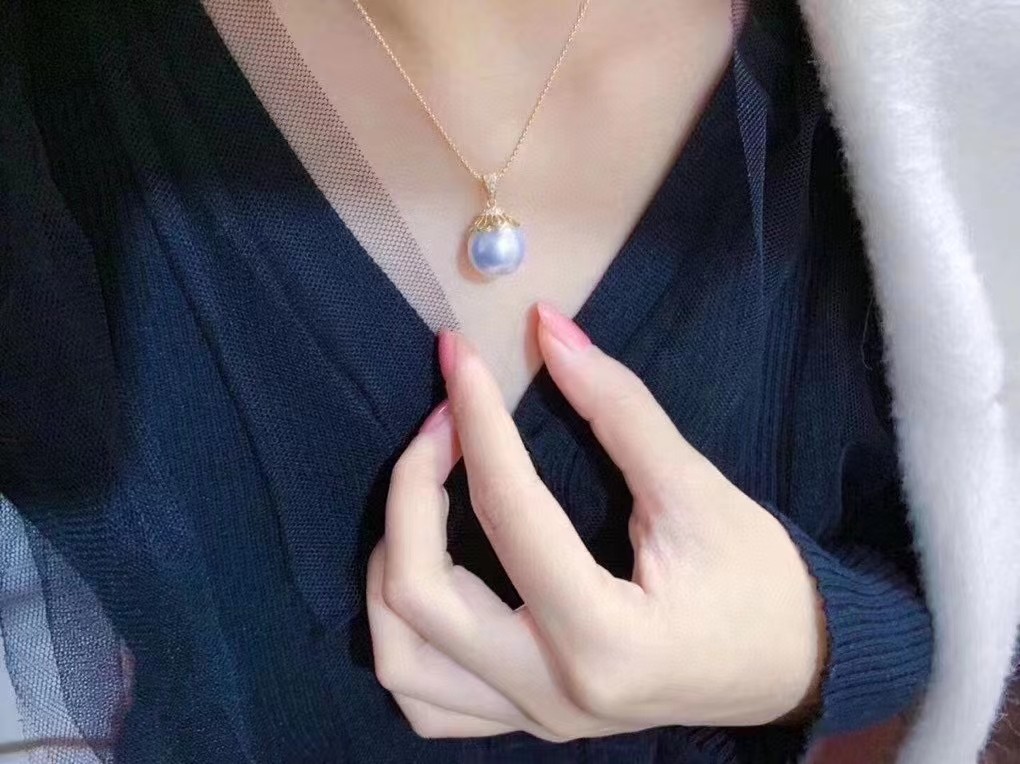 18k镀金吊坠 镶嵌天然原色爱迪生大白猪 12-11mm 正圆正面无暇 活口设计详情图2