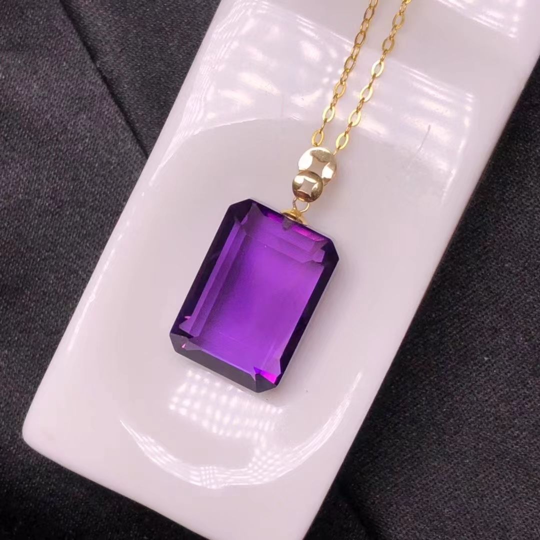 新货 天然紫水晶吊坠 晶体通透 高贵优雅 搭配18k金扣头 佩戴大气时尚