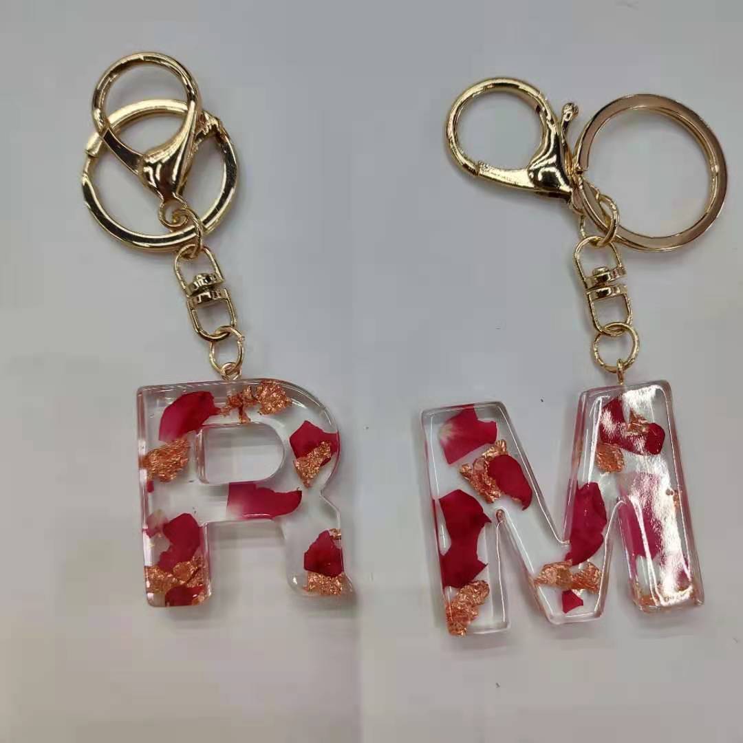 Letter keychains, Amazon cross-border bestsellers, real flower crystal resin resin creative keychains, letter resin customization Specification image