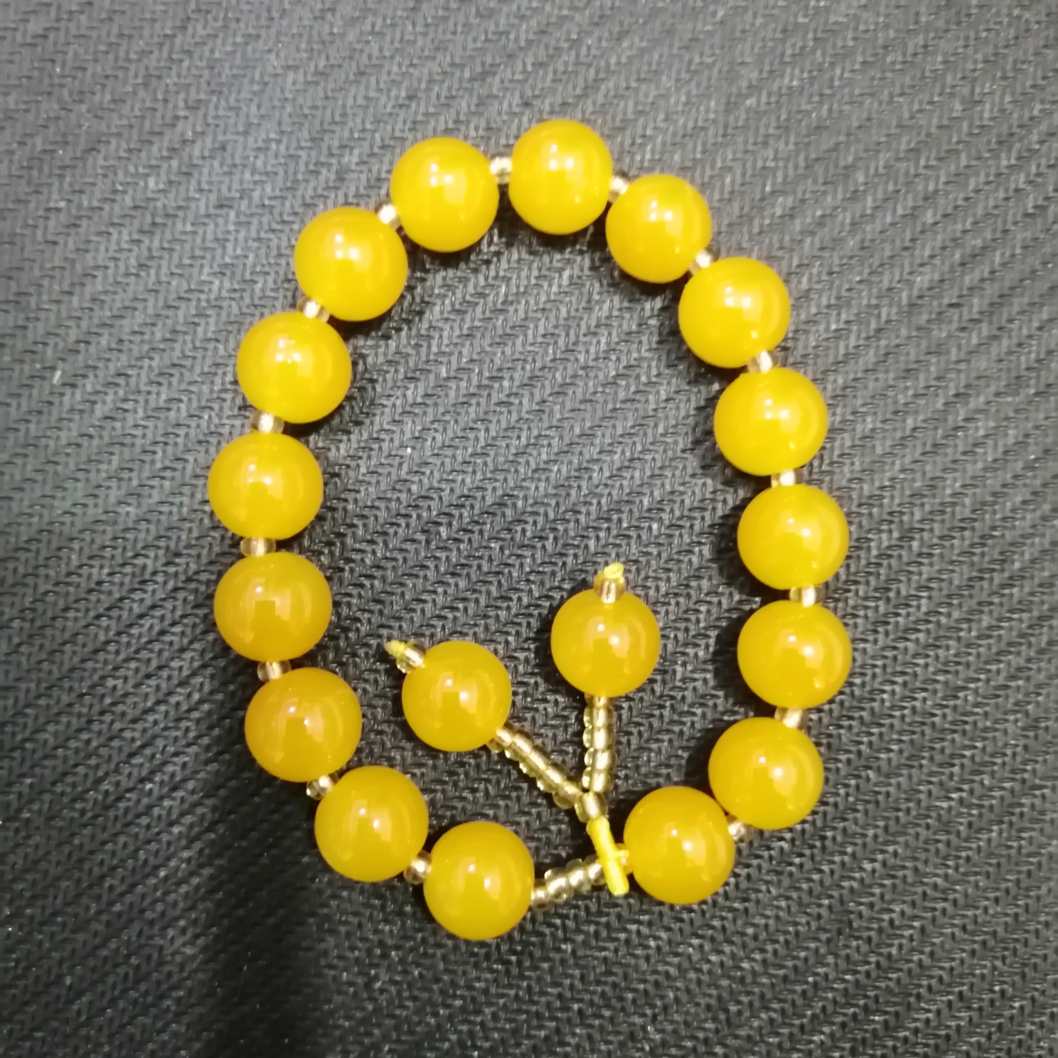 厂家直供十元玉石手链，项链，玉器地摊货源。