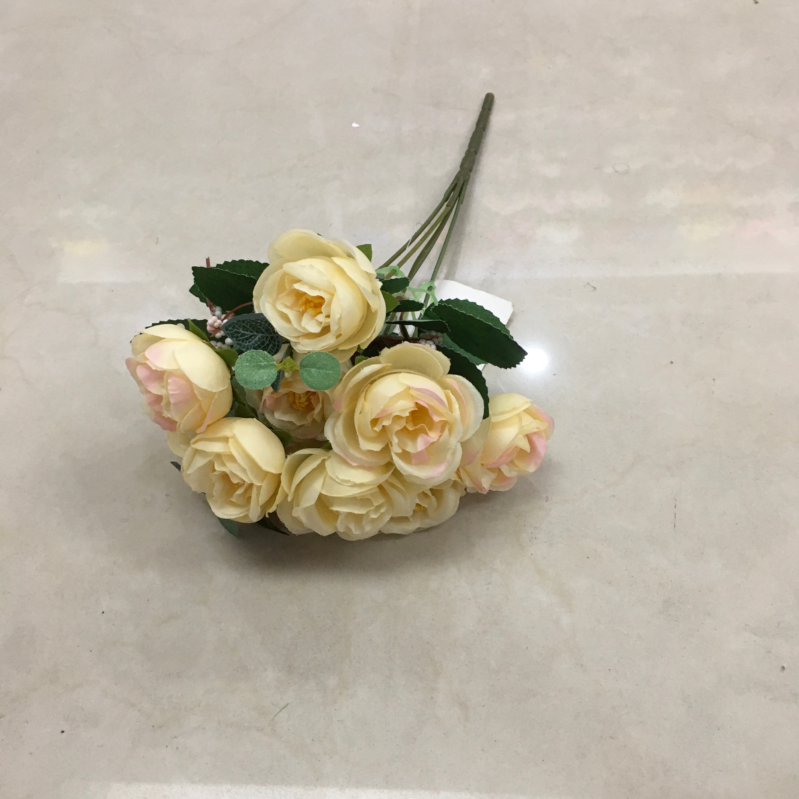 Lili artificial flowers, living room, dining room, venue decoration flowers, 5-pronged 10-head artificial heart-shaped camellia wholesale pic 1
