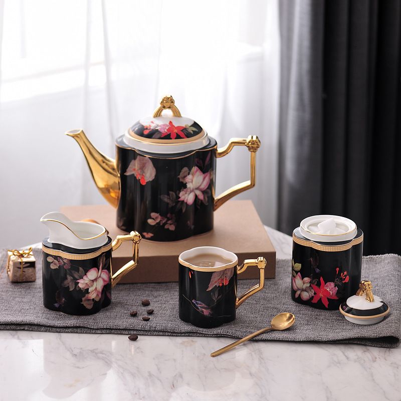 Ceramic water sets, bone China tea sets, high-end coffee sets, flower tea sets, water set sets, European-style coffee sets, afternoon tea, black tea, gold-wrapped luxury gifts Application Scenario