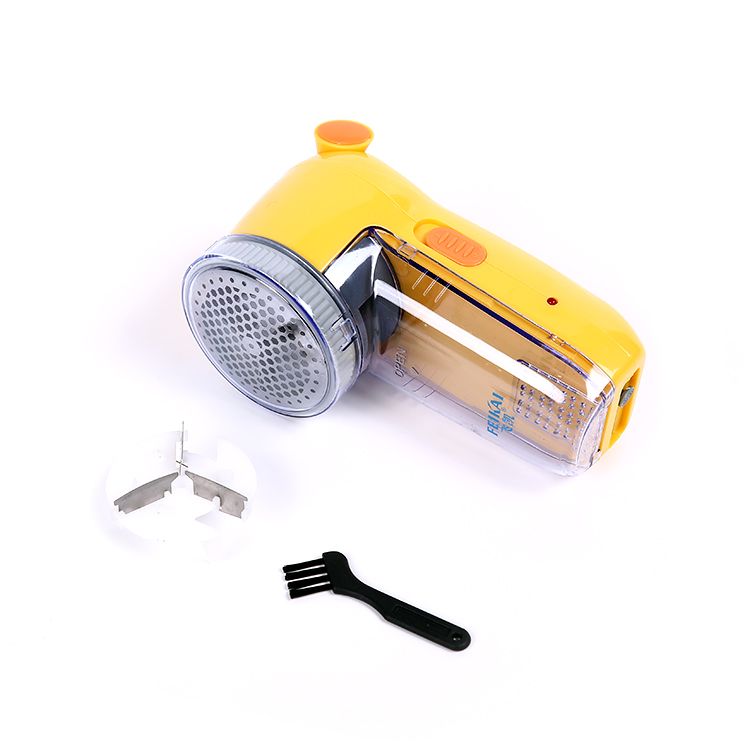 The Feikai 5855 cartoon-style rechargeable lint remover and lint trimmer comes with two gift blades. The machine is powerful Specification image