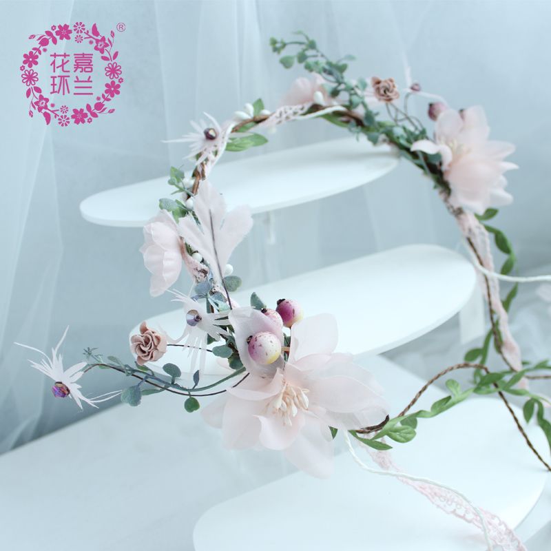 Jialan Factory directly supplies bride headbands, Korean-style wedding pearl headwear, super fairy-like flower garlands, girls' dress headbands and hair accessories Application Scenario