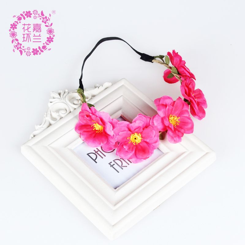 Jialan Accessories' Rose simulation flower headband is a super beautiful and cute parent-child headband for a seaside vacation Application Scenario