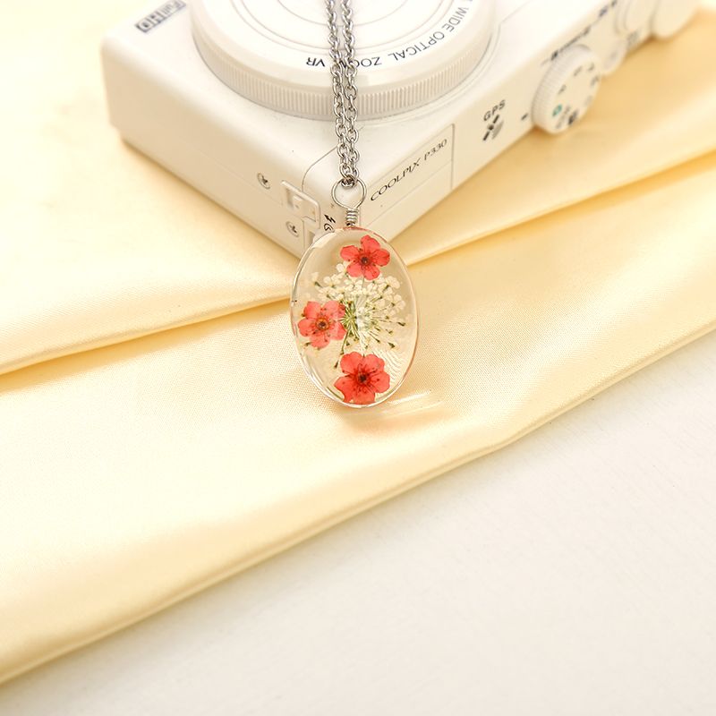 Glass dried flower necklace Specification image