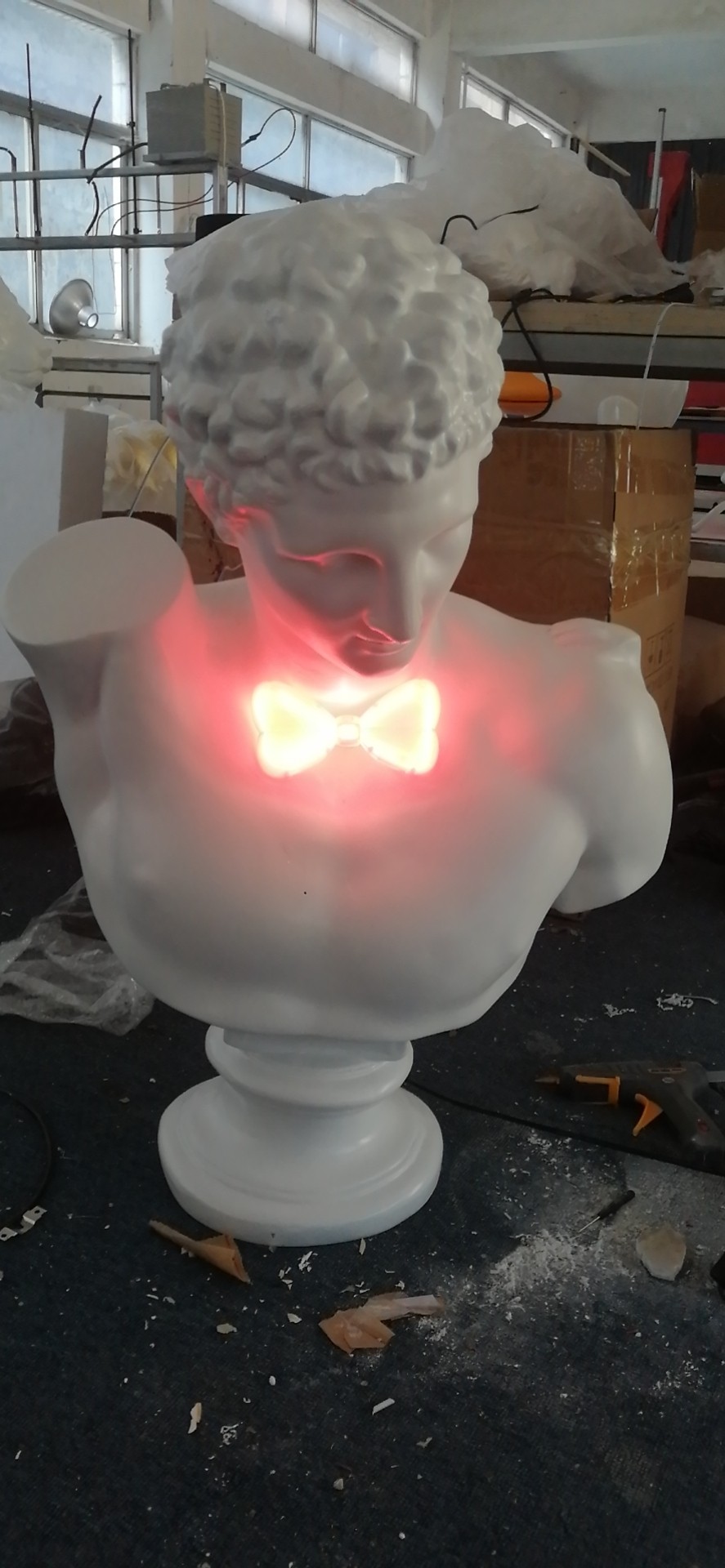 SZ-97 Nordic style sculpture art figure figurine, Hermer resin sculpture, pink light resin figure figurine, decorative figurine detail image 3