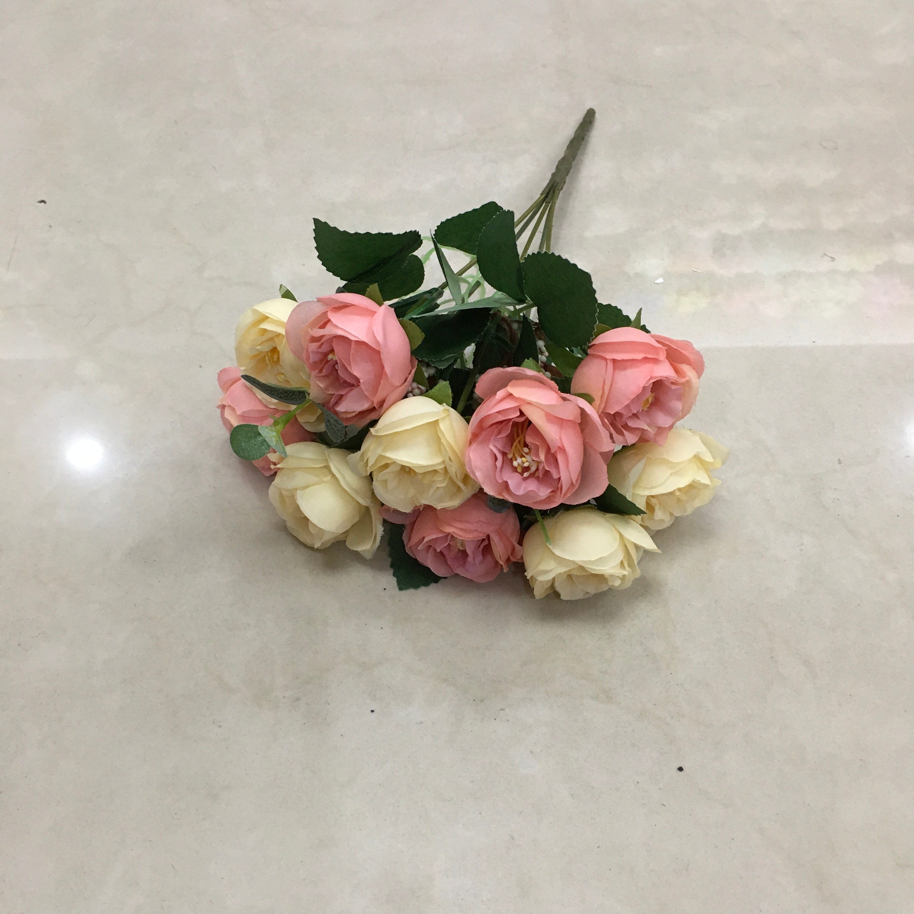 Lili artificial flowers, living room, dining room, venue decoration flowers, 5-pronged 10-head artificial heart-shaped camellia wholesale pic 3