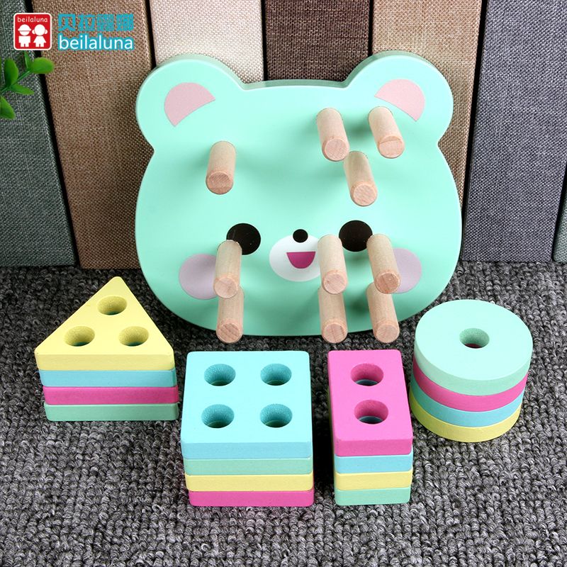 The wooden toy macaron-colored four-piece column is rich in color and highly entertaining. It can help babies recognize color vision, cultivate logical thinking ability, and exercise early education enlightenment training. It is a parent-child game