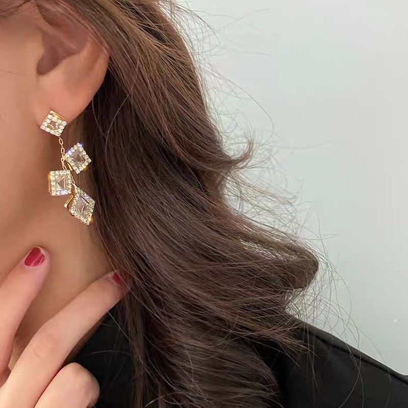 Geometric Diamond Earrings Square Micro-Inset Zircon Earrings Ice Super-Flash Block Earrings Tassel Earrings Crystal Earrings details Picture