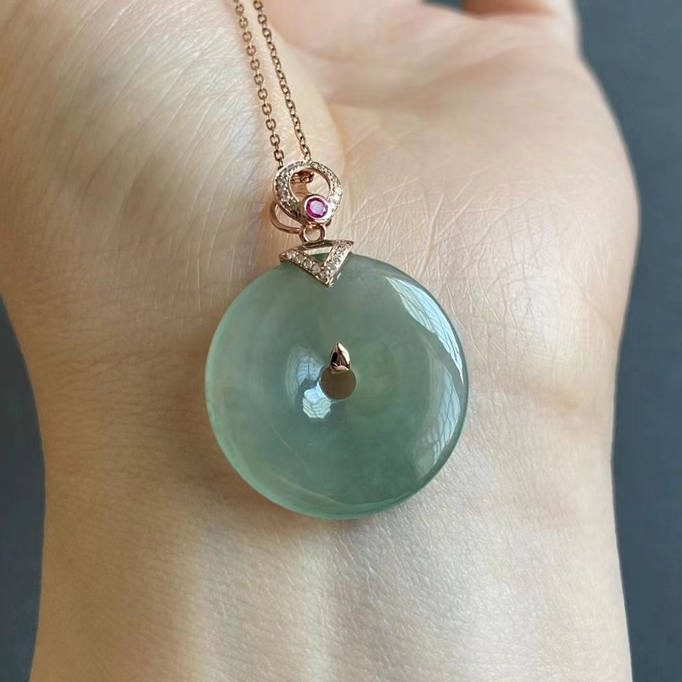 翡翠A货扣吊坠 18k金镶嵌 整体尺寸30.3*22.5*4.0mm 支持复检