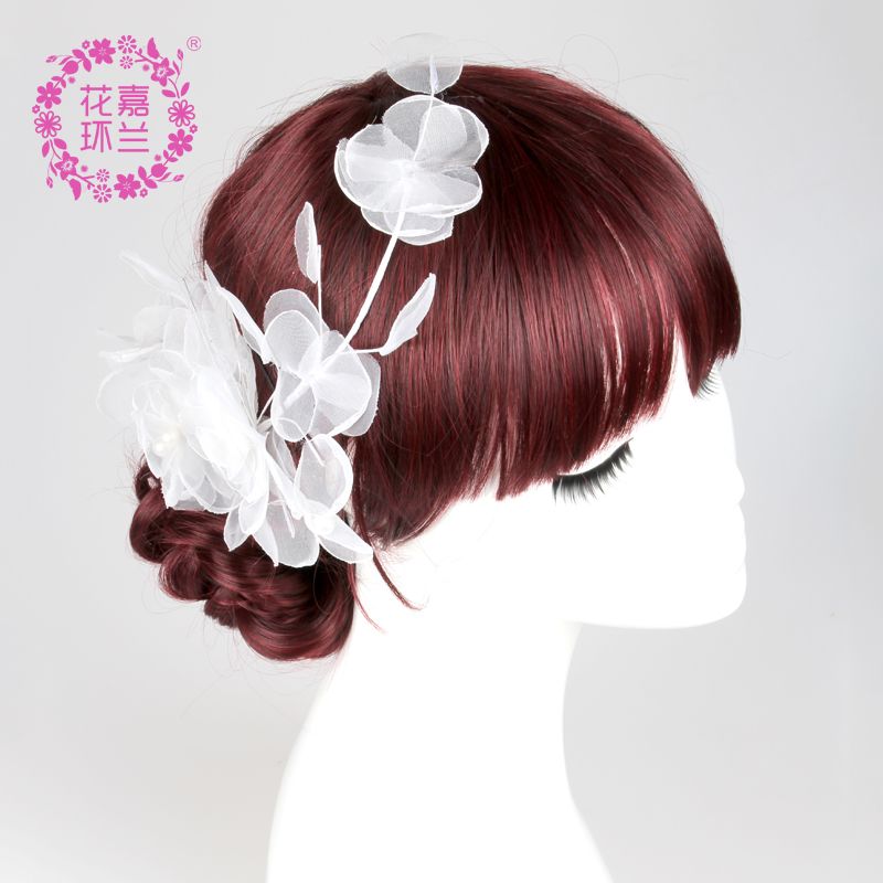 Jialan's 2021 new products are now available. The ultra-ethereal and beautiful white snow gauze texture with a burnt edge effect is a must-have headpiece for brides that influences wedding dress looks and exudes a unique charm Application Scenario