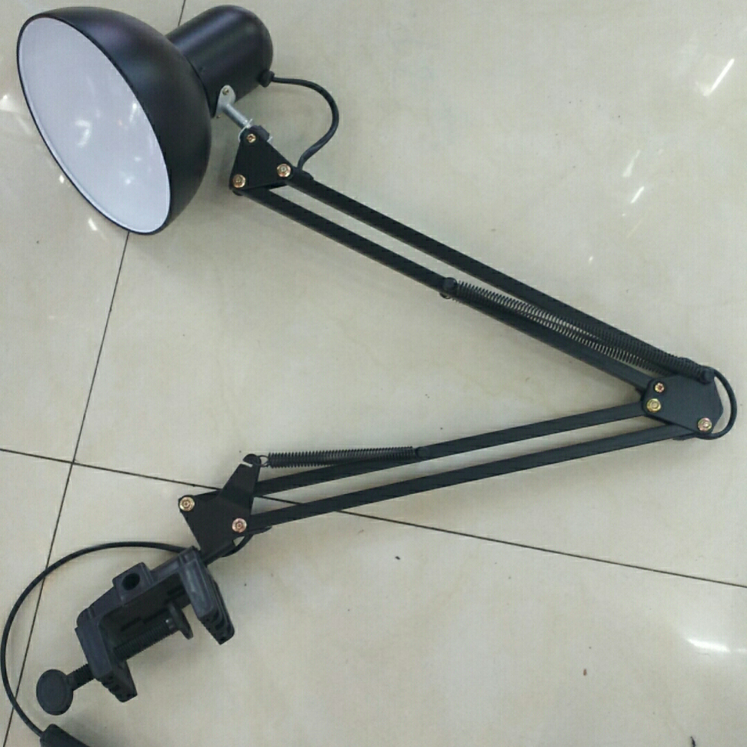 Desk lamp
