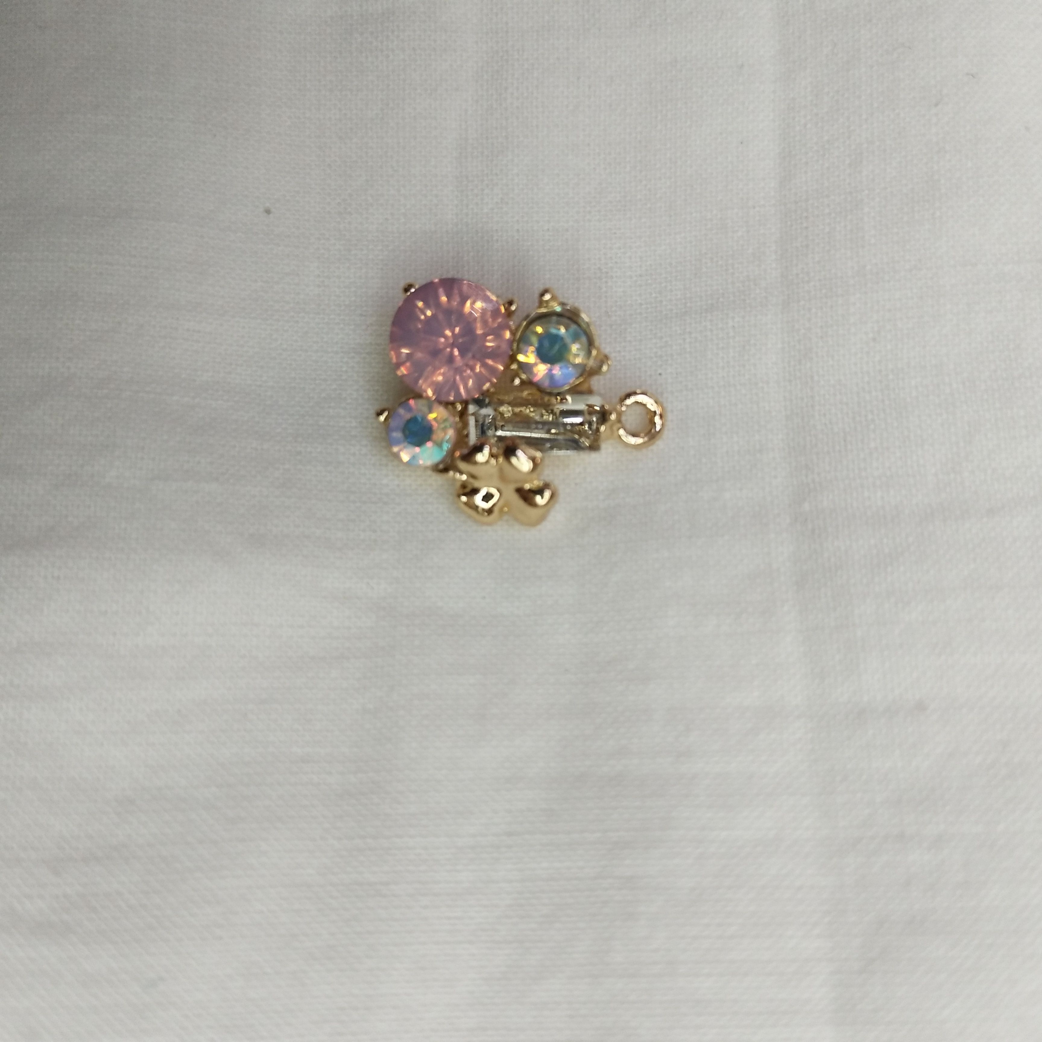 DIY handcrafted jewelry accessories: Alloy, simple single oil-dripping cartoon pendant, decorative earrings (100ps per pack), dotted with flower center crystal pearls