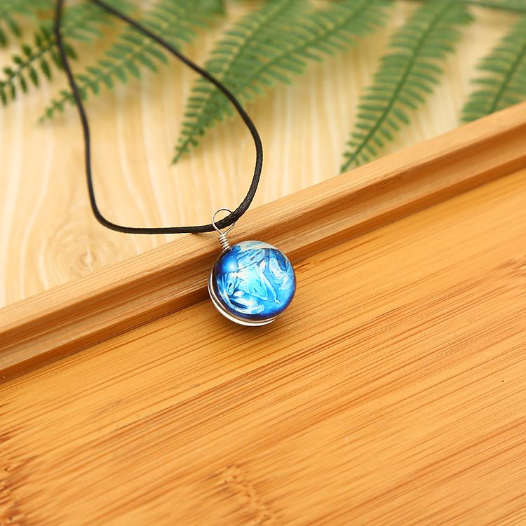 12 zodiac animal picture necklaces, a must-have DIY product, are sold directly by the manufacturer and are irresistibly charming details Picture