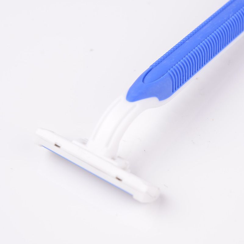 三层一次性剃须刀手动刮胡刀中文包装50支挂卡