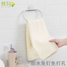  简约浴室毛巾架免打孔卫生间吸壁式单杆洗手间浴巾架