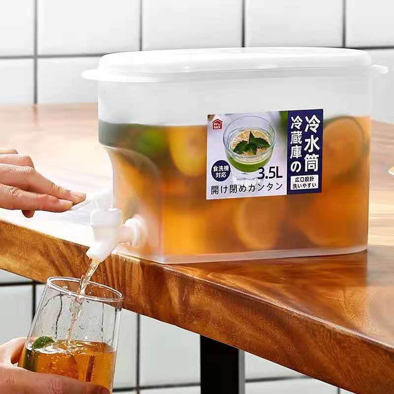 冰水桶白底实物图