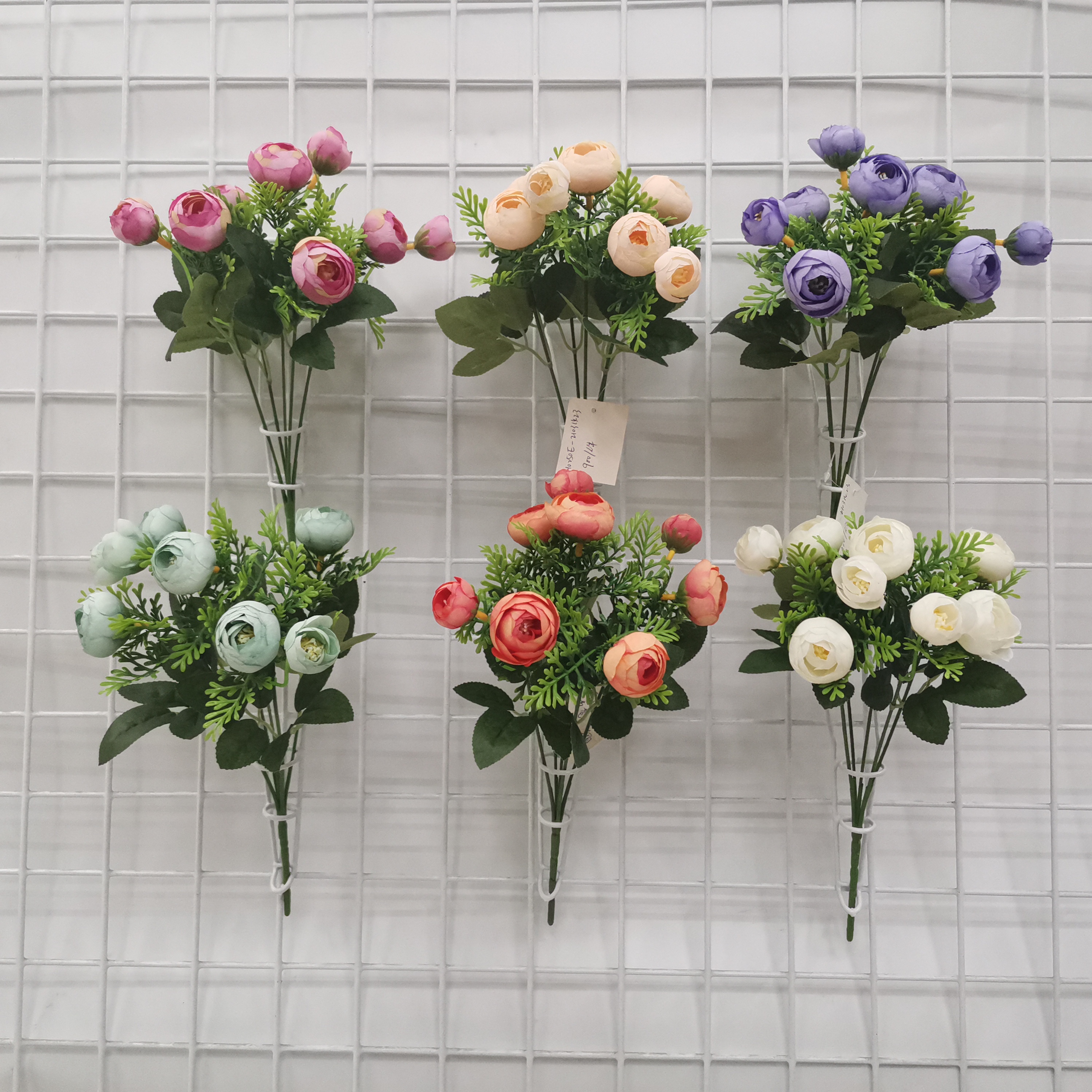 Commonly used flower arrangements are paired with small bouquets: 5 forks of happiness watercolor tea buds