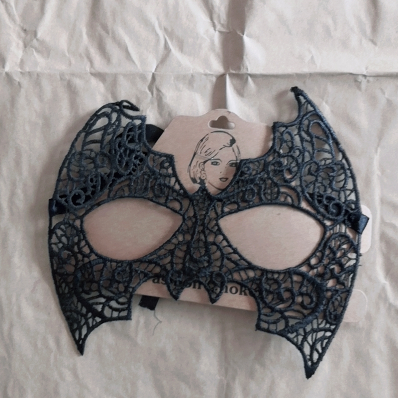 Halloween costume party Lace veil Sexy eye mask Black stereotypical mask Female adult mask Large mask