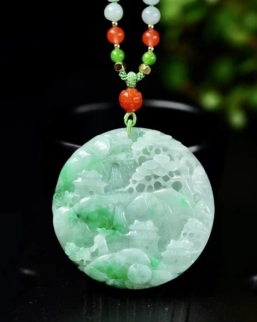 天然A货翡翠山水牌 精美阳绿 细腻冰润 雕工精细 种水一流 尺寸49.8*13.2mm详情图1