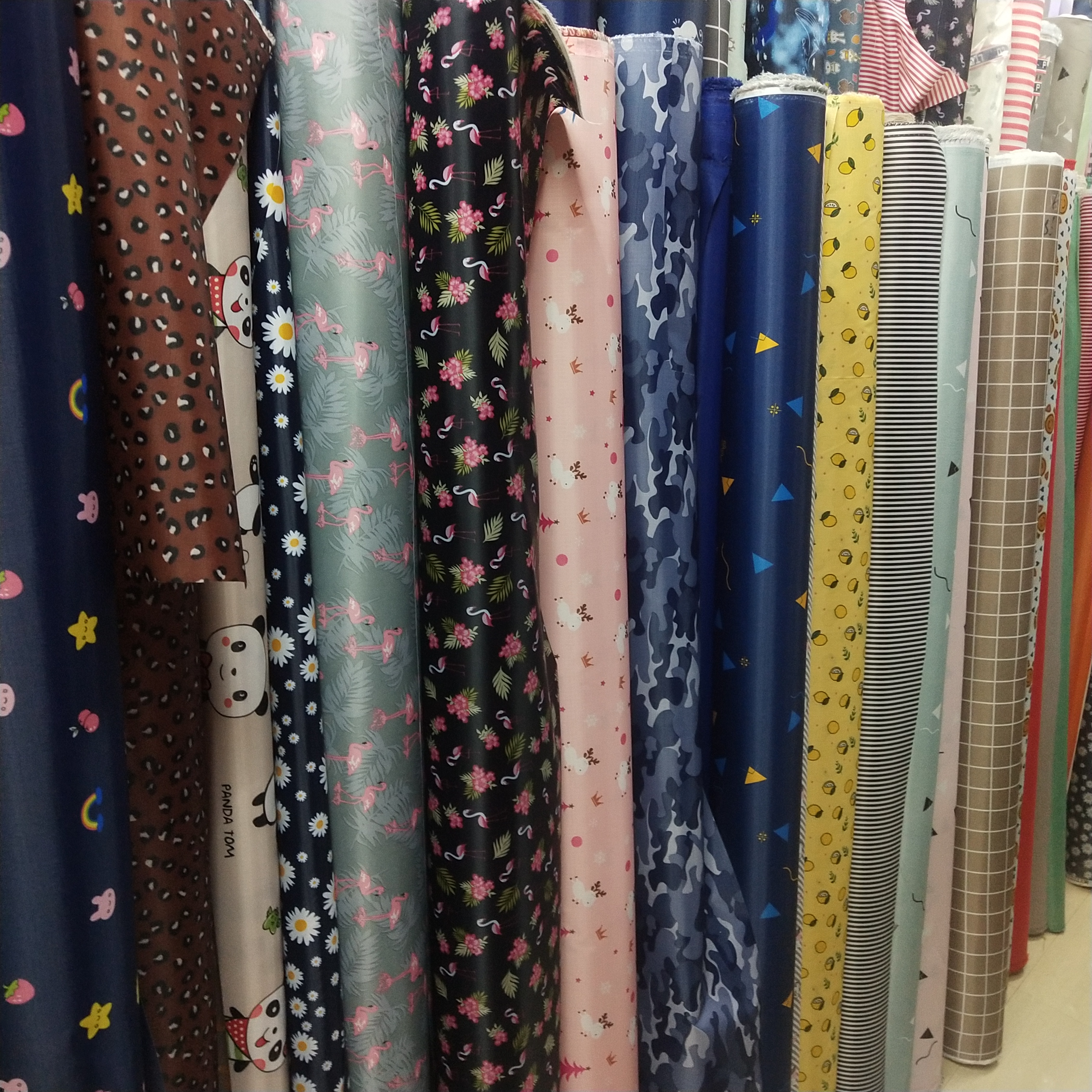 厂家直销热销新款皮革大量现货高中低档箱包沙发鞋材面料017号色详情3