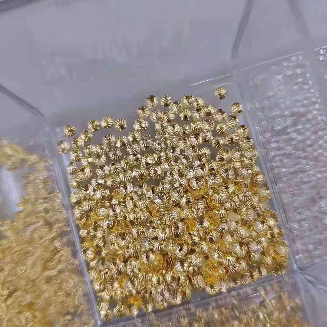 3.5X3.5 shell-shaped nail metal patches are a bestseller in Japan and South Korea full figure