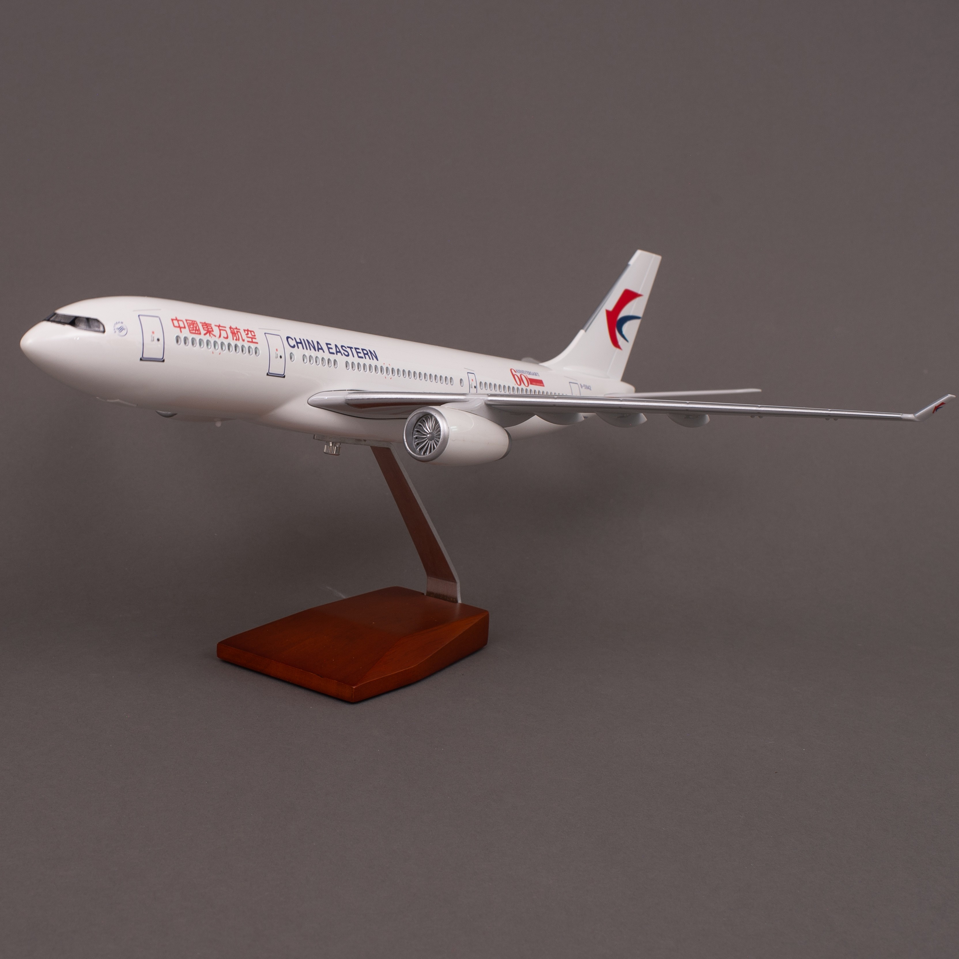 飞机模型（47cm斯里兰卡航空A330飞机模型）仿真飞机模型 ABS合成工程树脂飞机模型  航空 模型 合金模型详情15