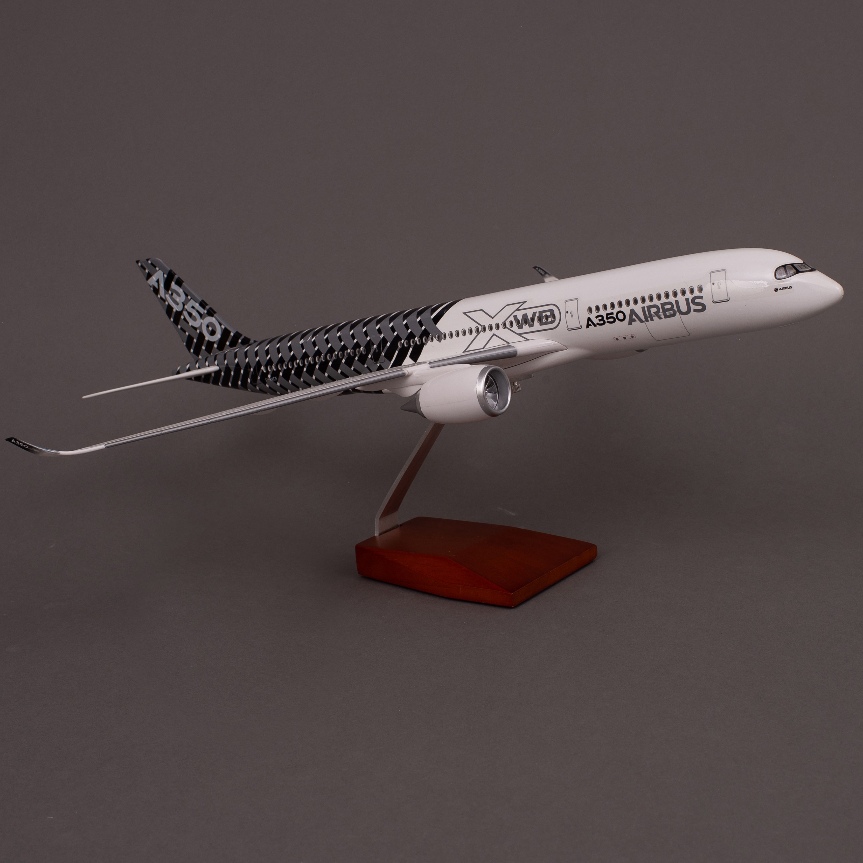 飞机模型（47CM空中客车公司A350碳纤维涂装原型飞机模型）ABS合成塑脂飞机模型 仿真飞机模型 航空 模型 详情11