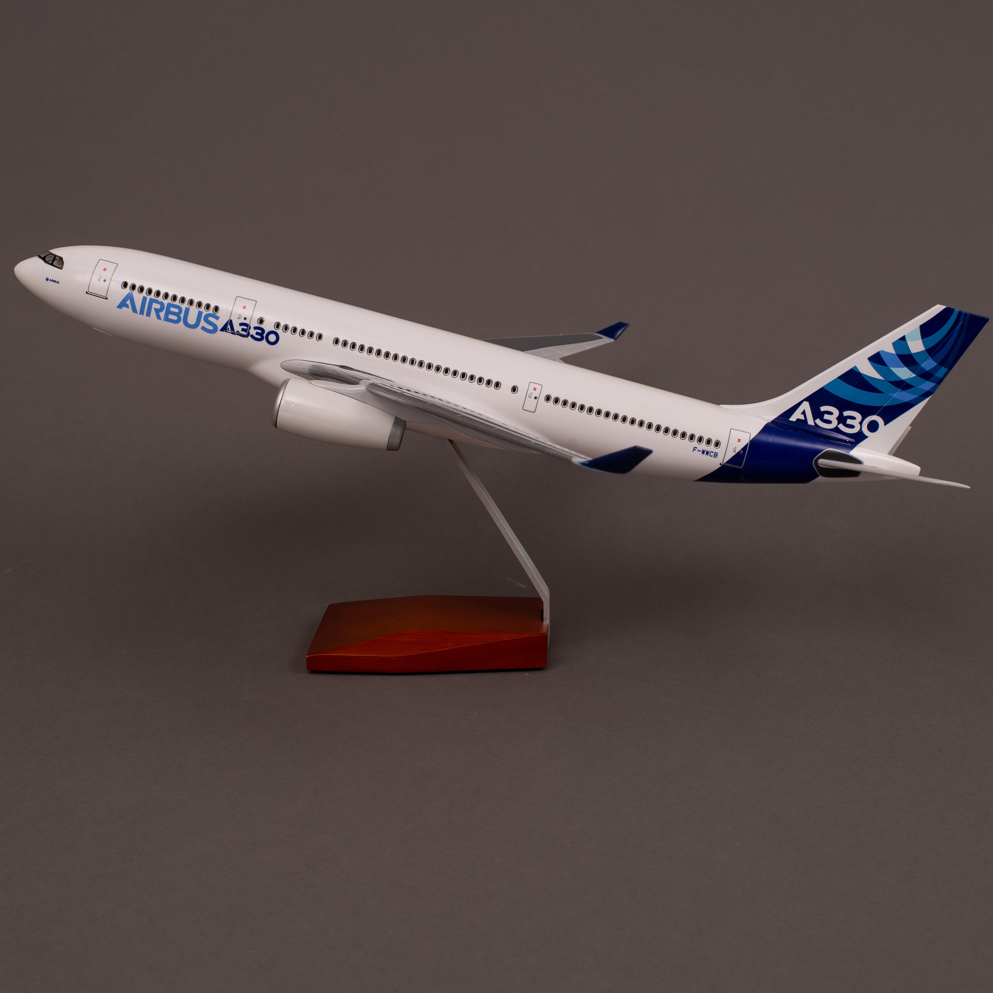 飞机模型（47cm斯里兰卡航空A330飞机模型）仿真飞机模型 ABS合成工程树脂飞机模型  航空 模型 合金模型详情18