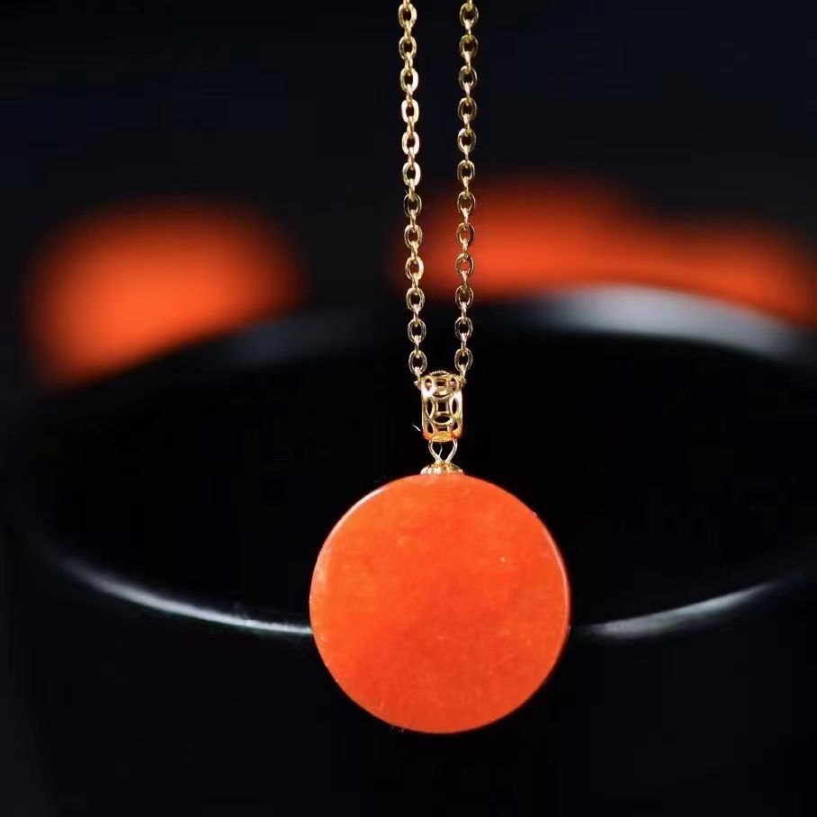 天然红翡翠圆牌锁骨链 18k金镶嵌 冰红细润 尺寸15.5*6.2mm送银链