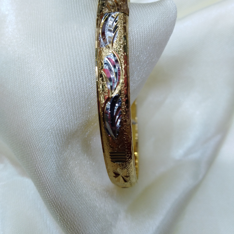A popular dual-color gold bracelet with color retention, 10 o