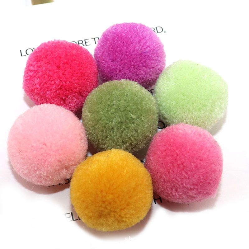 2.5cm cashmere wool ball, polyester ball, colored wool ball headwear, wool ball keychain, plush ball pendant details Picture