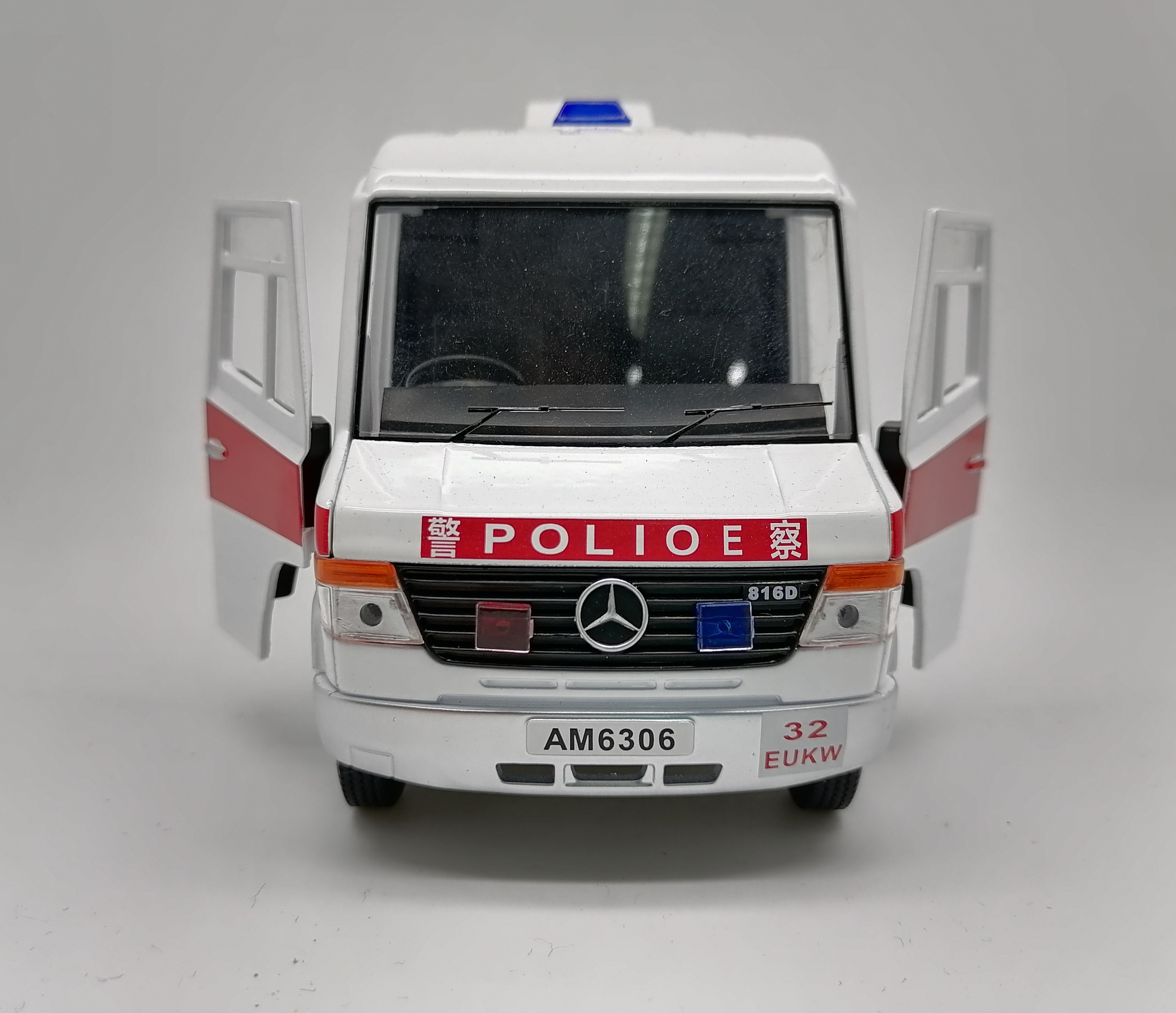 Alloy toy model car sound and light rebound door opening children's gift detail image 3