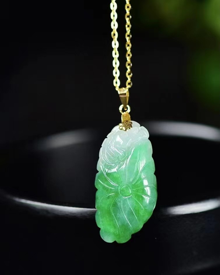 天然A货紫翡翠荷叶鱼锁骨链 清秀柔美 冰润透体 有种有色 尺寸24*12*5.8mm详情图1