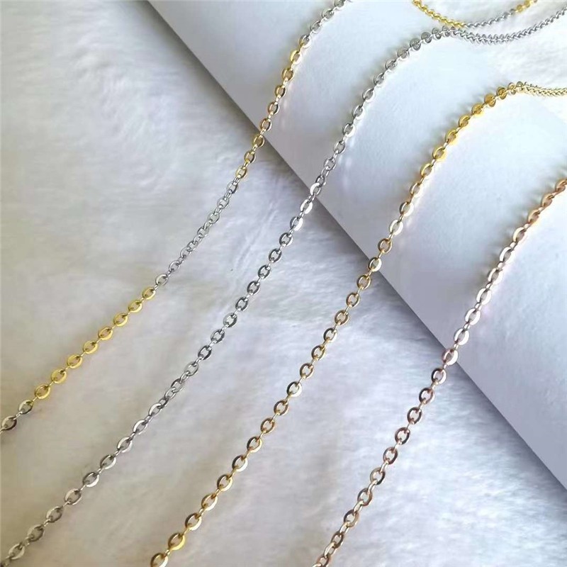 Exquisite Simple Double Tripod Titanium Steel Accessories Stainless Steel Hammer Cross Chain Accessories Application Scenario