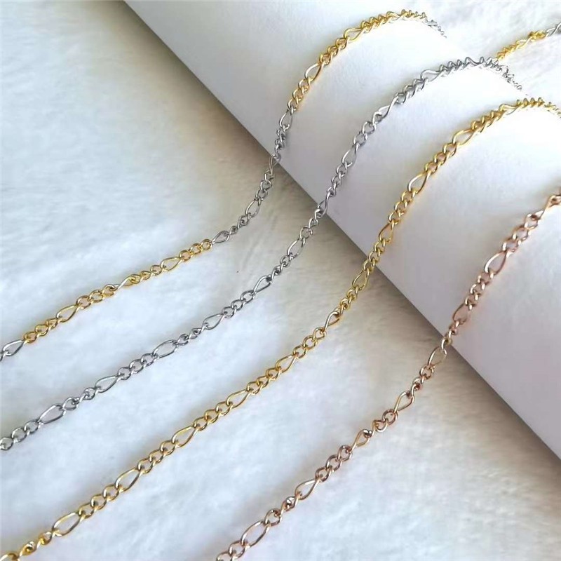 Exquisite Simple Double Tripod Titanium Steel Accessories Stainless Steel Hammer Cross Chain Accessories Item Picture