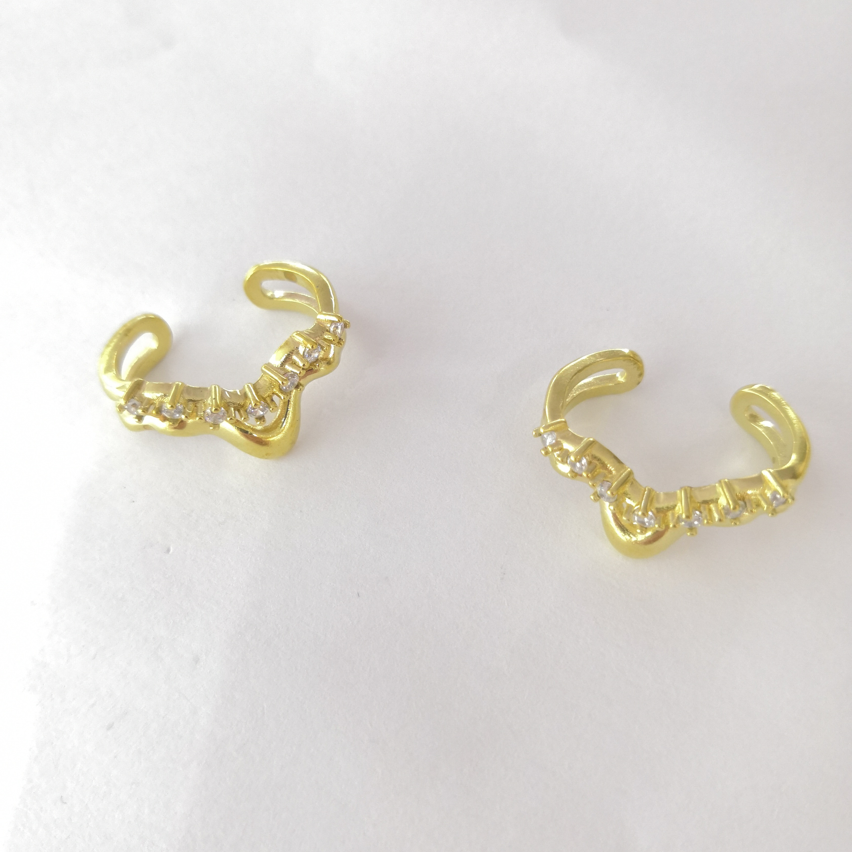 Cast copper double wave C diamond earrings