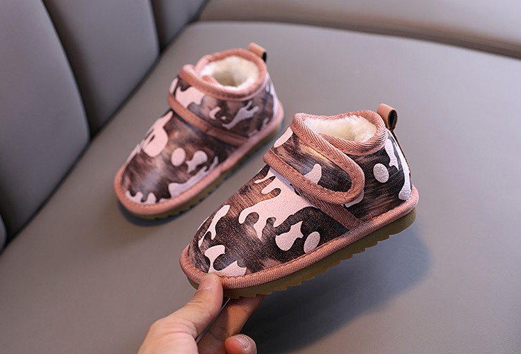 Children's Camo Snow Boots Boys And Girls Big Children Handsome Snow Boots Application Scenario