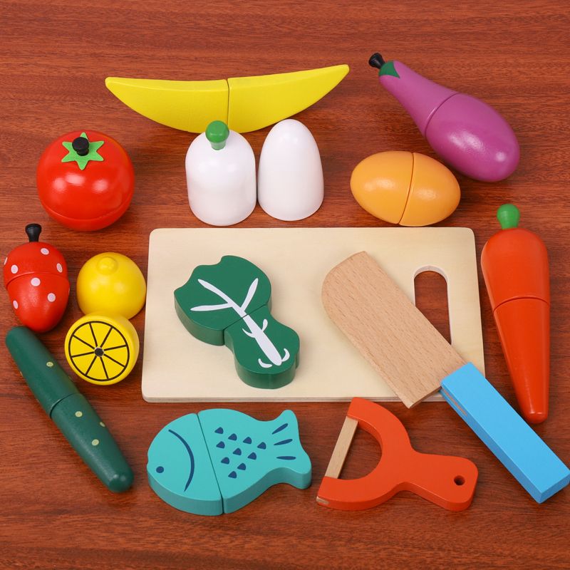 The wooden simulation bucket of fruits and vegetables is a toy for children to play house. It is rich in color and highly interesting. The workmanship is fine. It can cultivate visual ability, logical thinking ability and exercise parent-child games Application Scenario