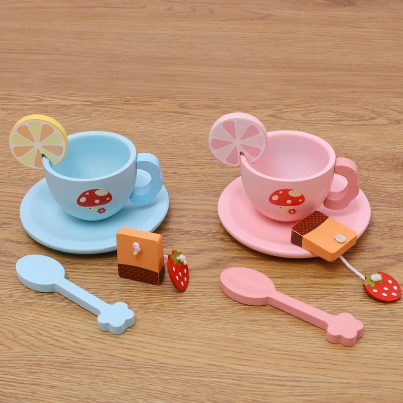 The wooden simulation coffee machine set is a children's role-playing toy with rich colors, strong fun, fine workmanship, and can cultivate visual ability, logical thinking ability, and exercise parent-child games Item Picture