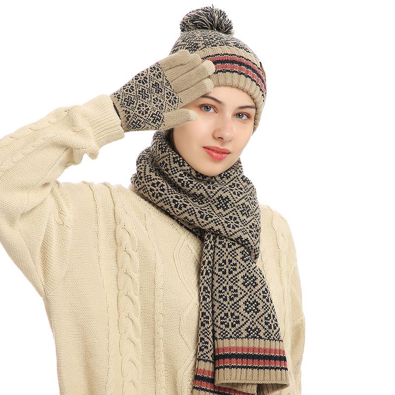 Three new winter sets of European and American knitted scarves, warm woolen hats, scarves and gloves from Jane Eyre Silk on Amazon Application Scenario