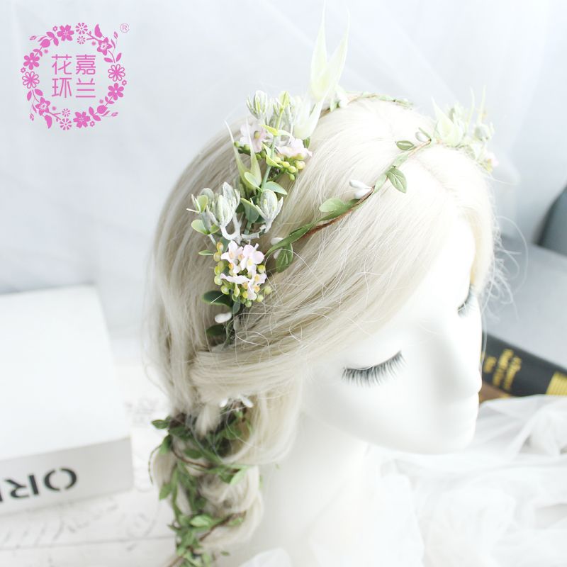 Jialan Factory wholesals forest-style tassels and garlands for outdoor shooting. Princess-style headbands are also suitable for adults to wear