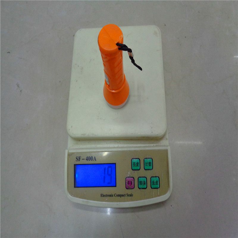 新款儿童玩具YQ-219手电筒赠送礼品LED钥匙扣小夜灯地摊货源厂家直销白底实物图