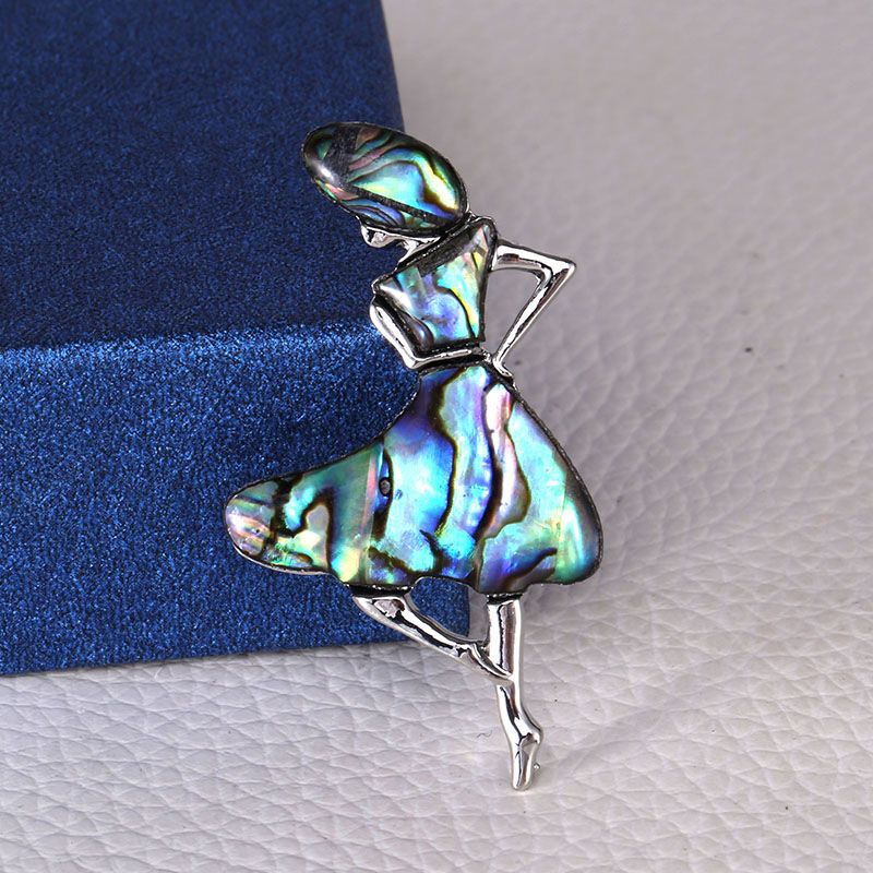 Manufacturers direct sales of foreign trade shell style girl brooch clothing accessories
