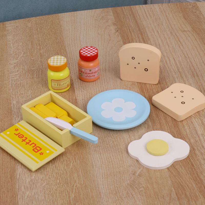 The wooden simulation bread machine is a children's role-playing toy with rich colors and strong fun. It can exercise babies' color recognition and visual ability, cultivate logical thinking ability, and exercise parent-child games details Picture